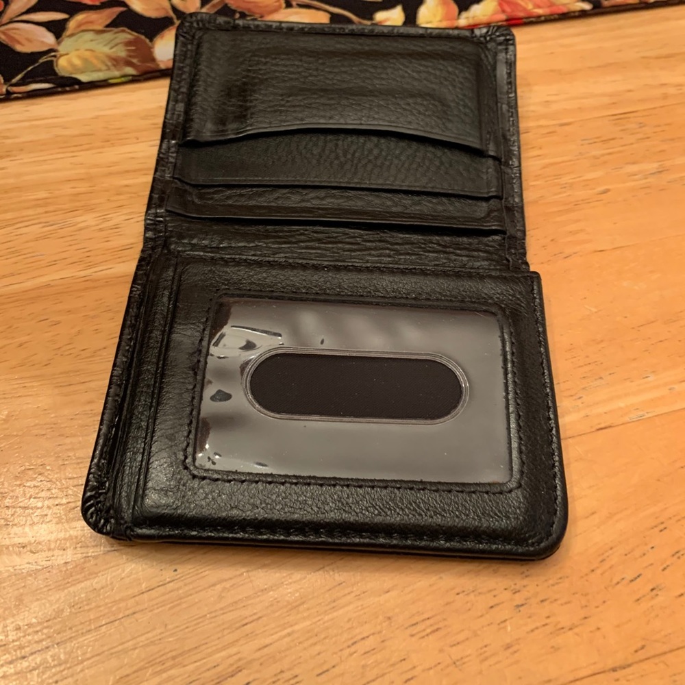 Brighton Wallet - Picture 3 of 3